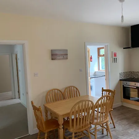 Secluded Hilltop Hideaway!