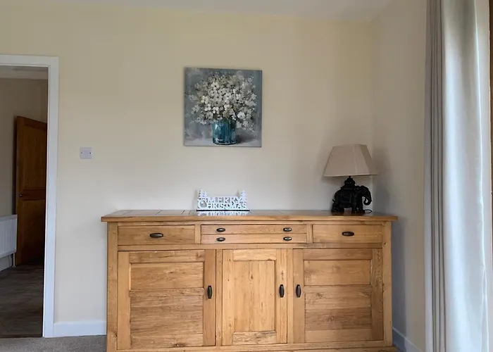 Secluded Hilltop Hideaway!