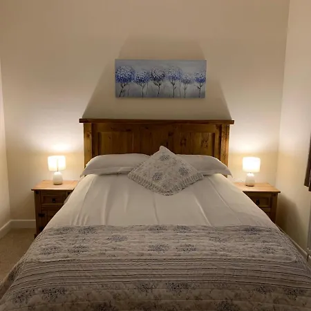 Secluded Hilltop Hideaway! *