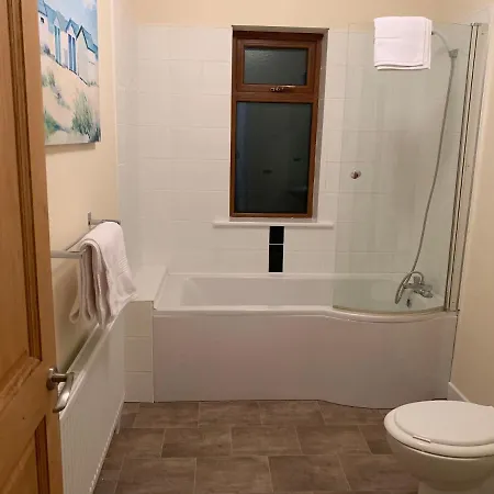 Secluded Hilltop Hideaway!