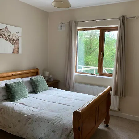 Secluded Hilltop Hideaway! *