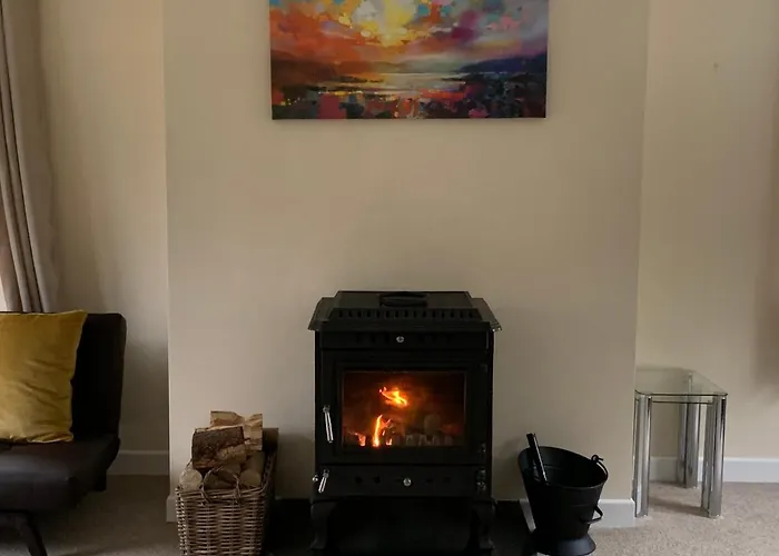 Secluded Hilltop Hideaway! * Westport