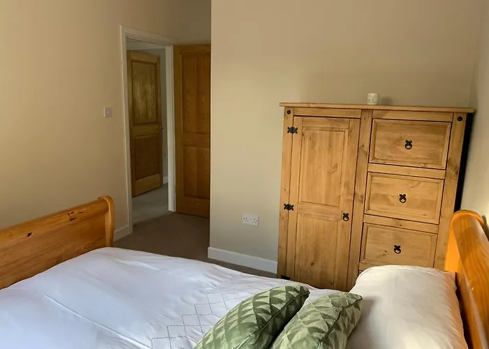 Secluded Hilltop Hideaway!