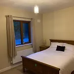 Secluded Hilltop Hideaway! 別荘