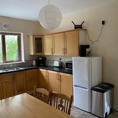 Secluded Hilltop Hideaway! 度假居